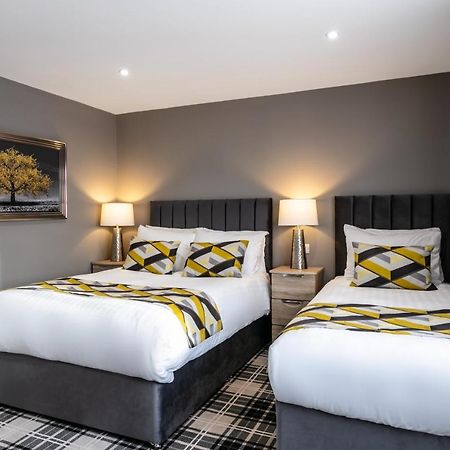Roydon Marina Village Hotel מראה חיצוני תמונה