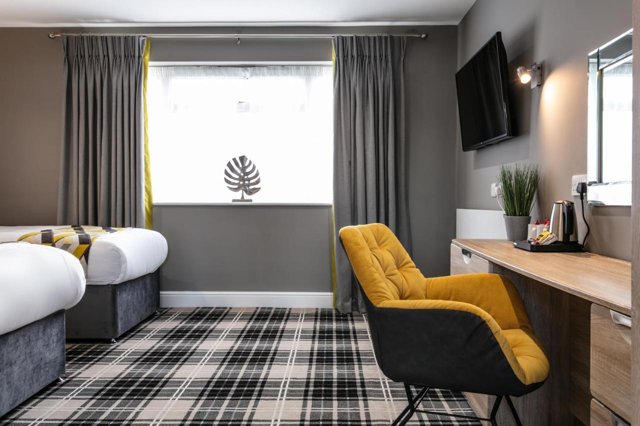 Roydon Marina Village Hotel מראה חיצוני תמונה