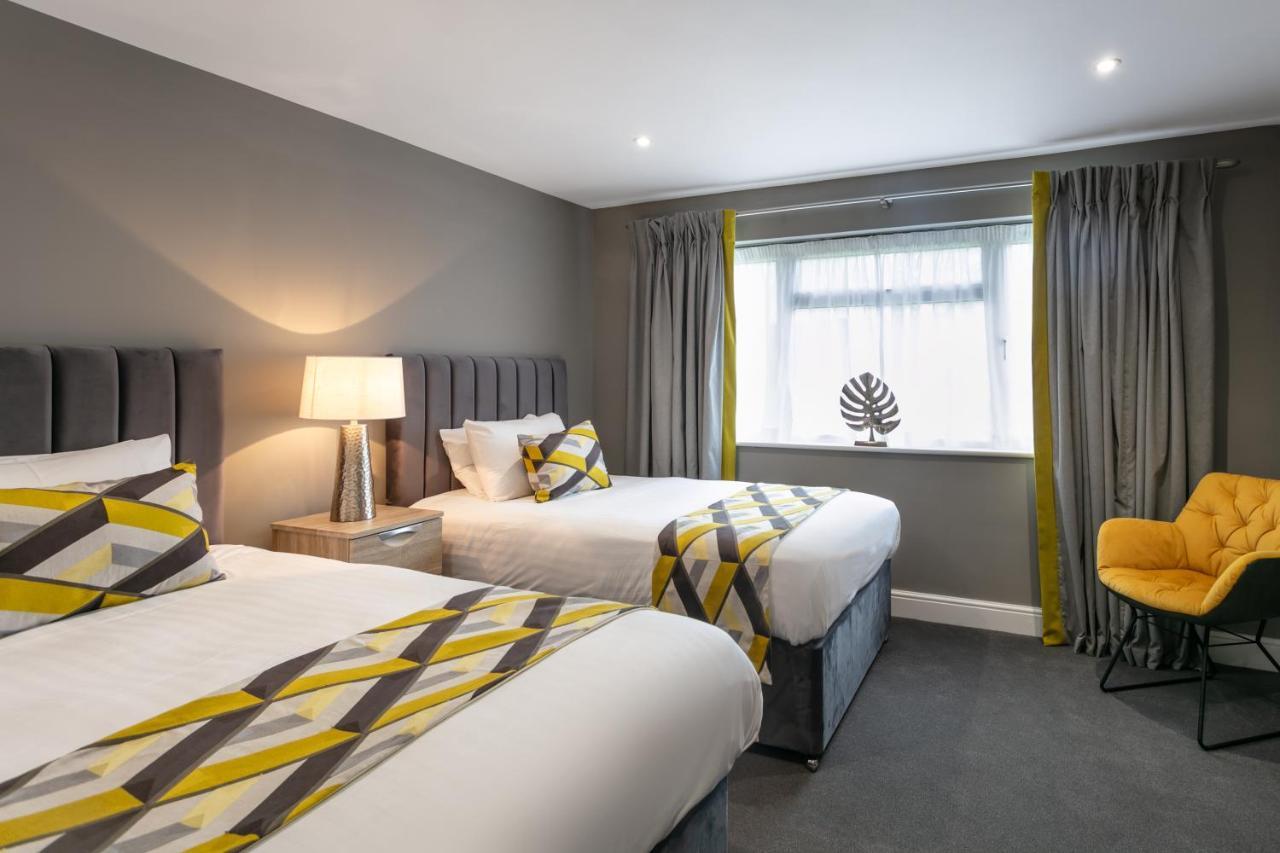 Roydon Marina Village Hotel מראה חיצוני תמונה