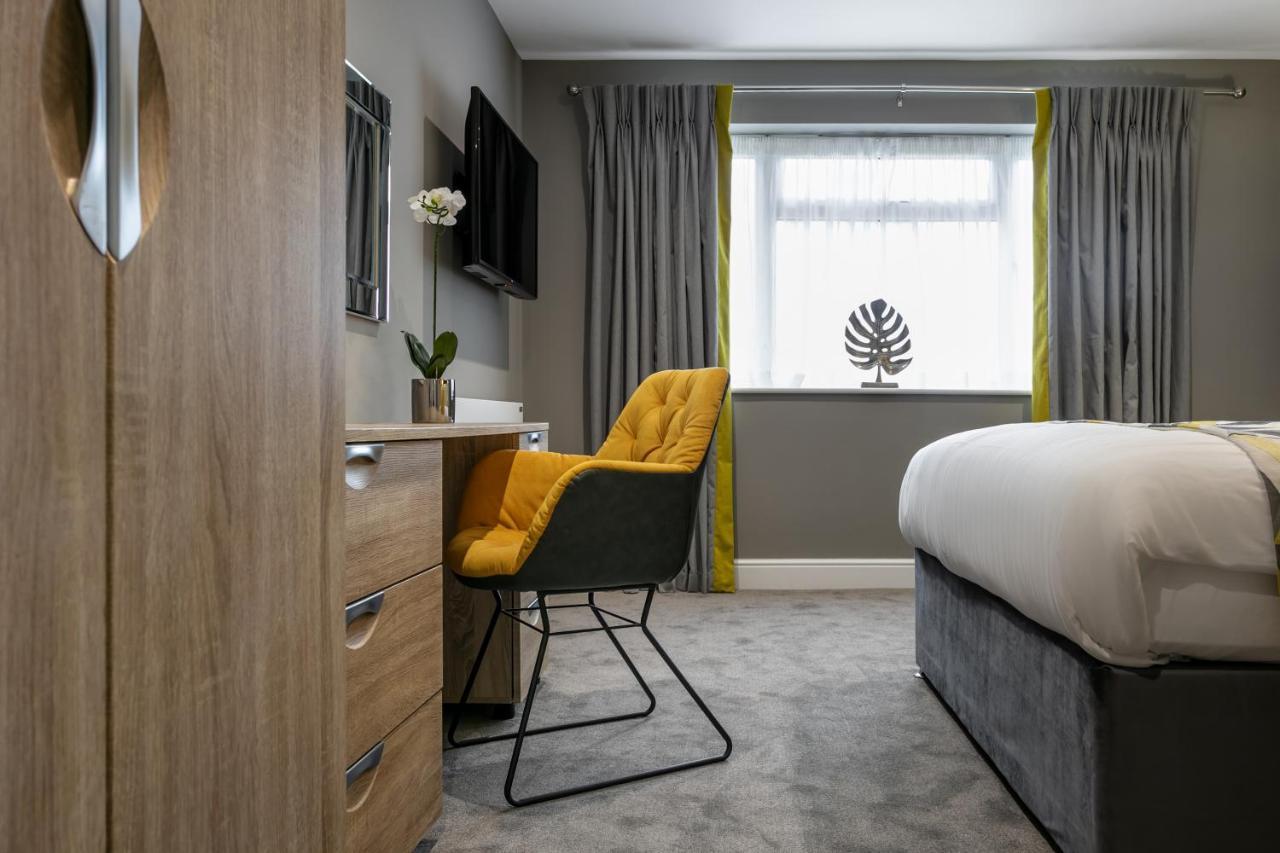 Roydon Marina Village Hotel מראה חיצוני תמונה