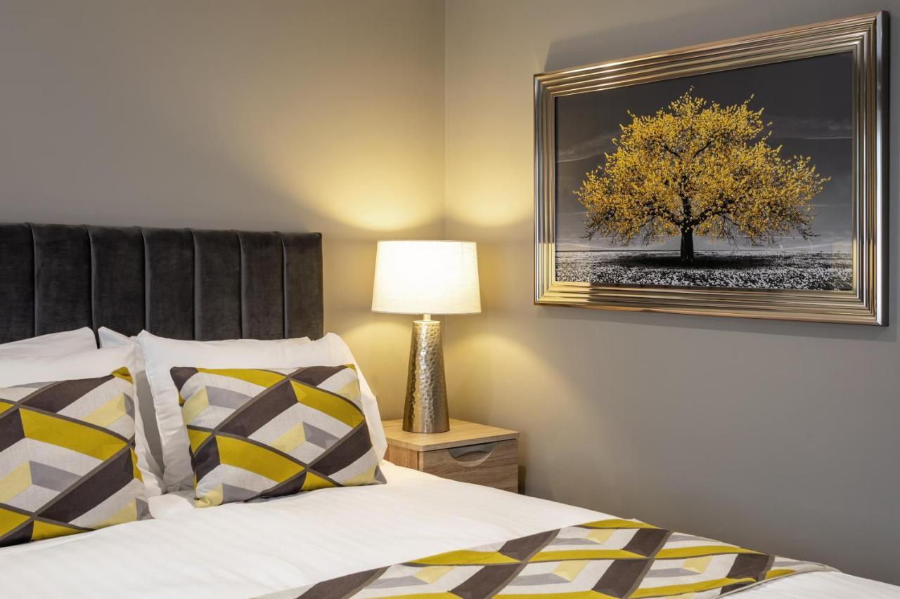 Roydon Marina Village Hotel מראה חיצוני תמונה